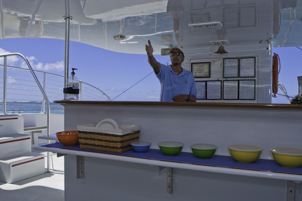 Waikiki_lunch_and_snorkel_catamaran_sail