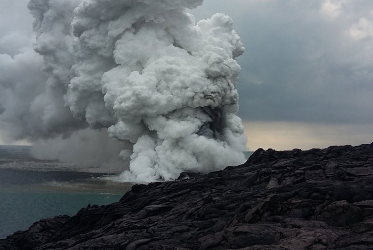 big island lava flow collapse