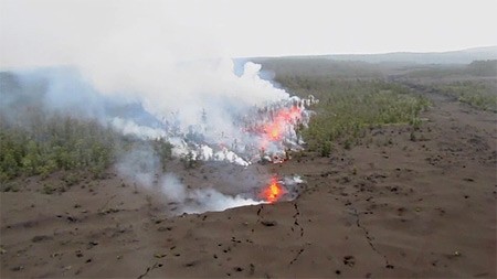 new_lava_vent_opens_at_Kilauea_volcano new_lava_vent_opens_at_Kilauea_volcano