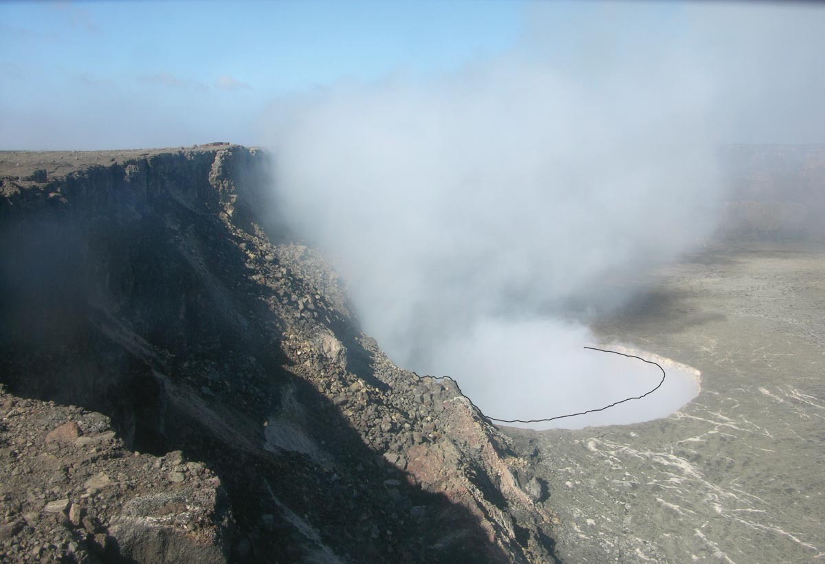 Kilauea_volcano_Hawaii_Halemaumau_collapse