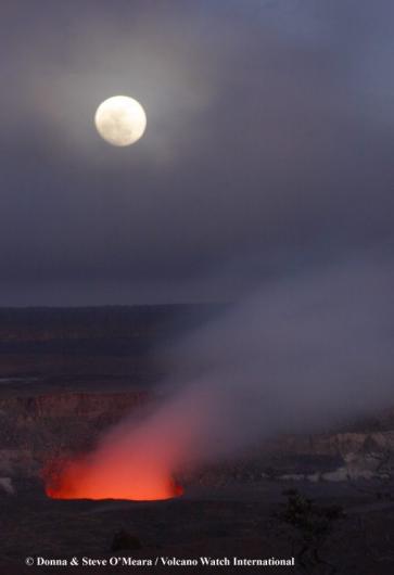 HalemaumauMoonGlow