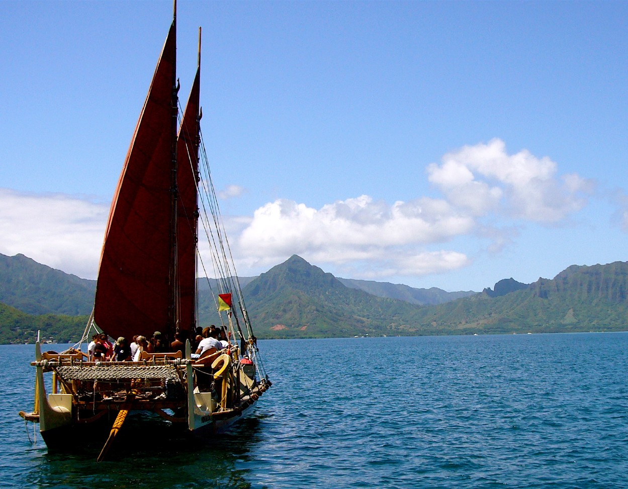 Hawaii_Oahu_Hokulea_voyaging canoe