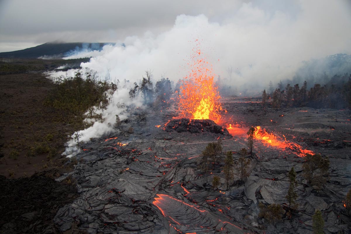 video_released_Kilauea_volcano_crater_collapse video_released_Kilauea_volcano_crater_collapse