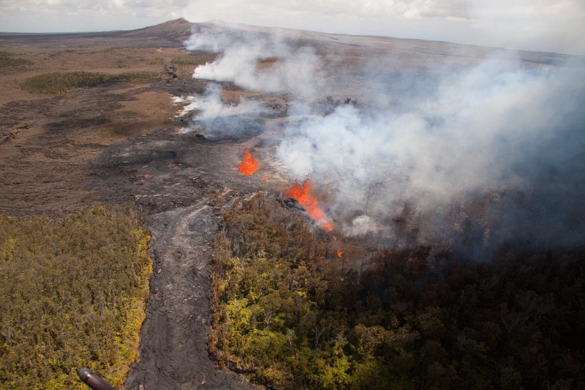video_released_Kilauea_volcano_crater_collapse video_released_Kilauea_volcano_crater_collapse