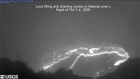 Kilauea_lava_flows_Hawaii_video