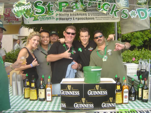 Honolulu_goes_green_for_st_patricks_day