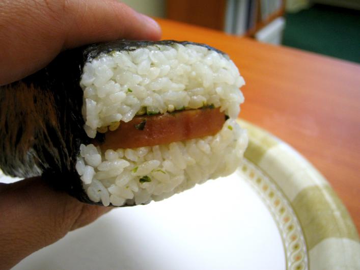 Spam musubi 3