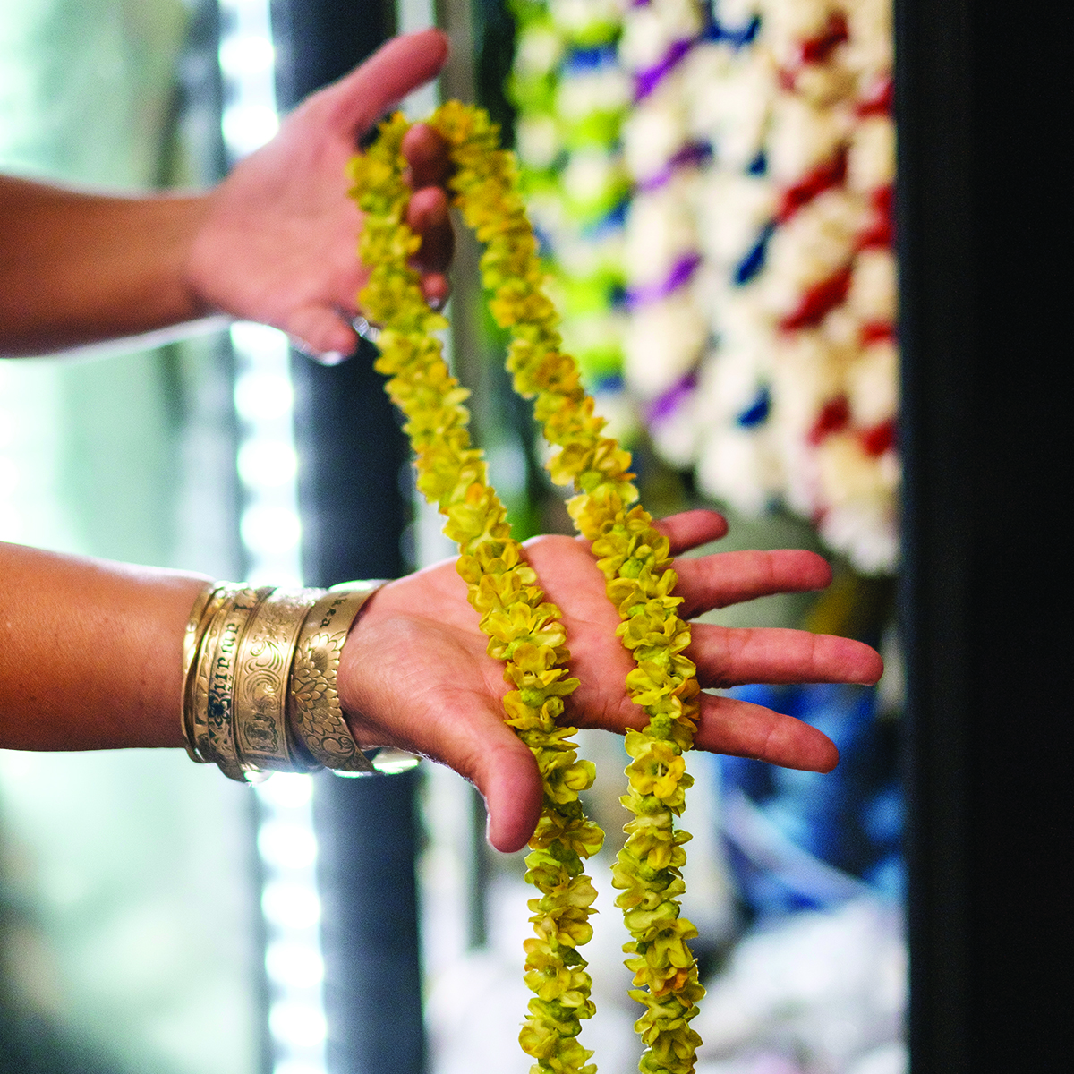 Fob Lei Stand 1