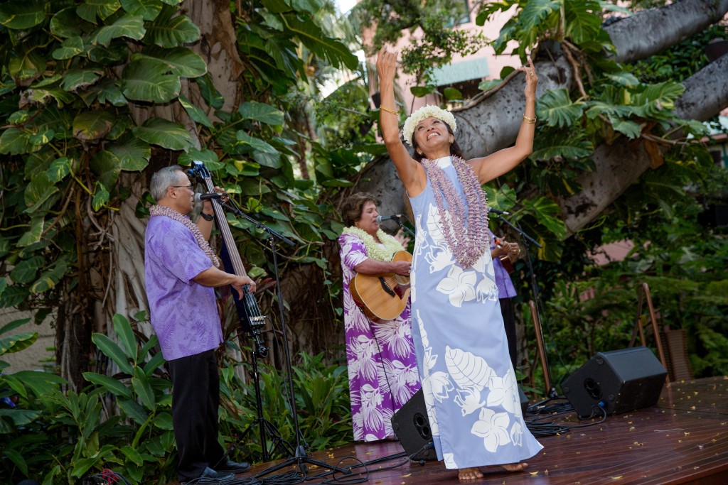 royal hawaiian center hula