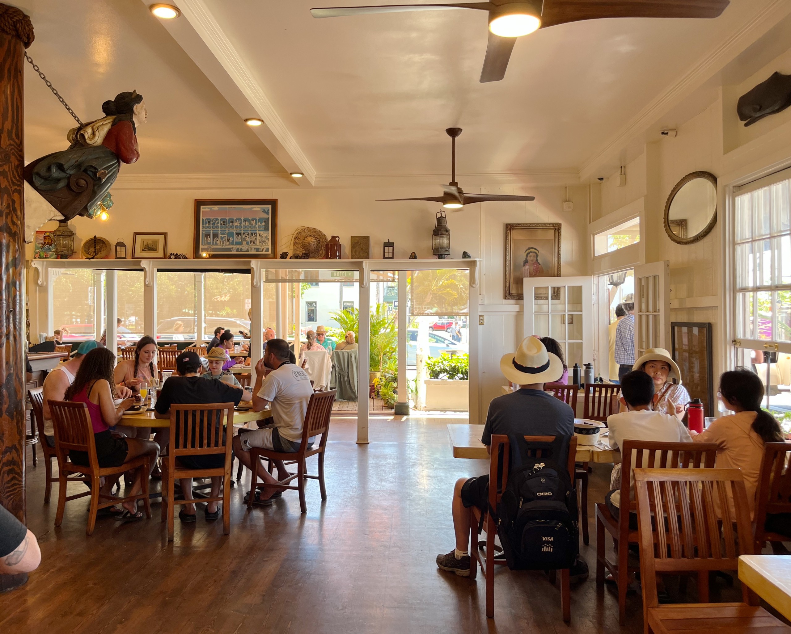 Papaaina Interior