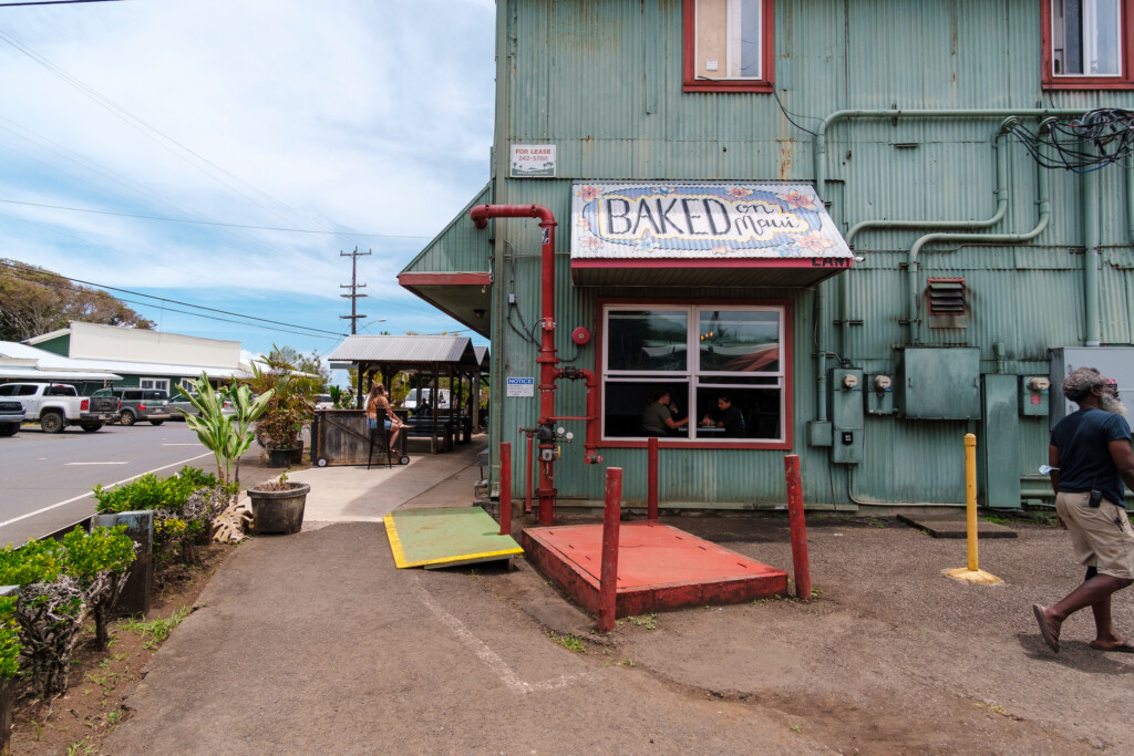 Him2106 Ay Maui 812