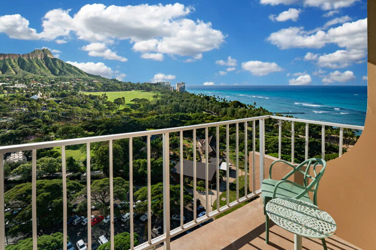 1810 Lanai Shot With Clouds
