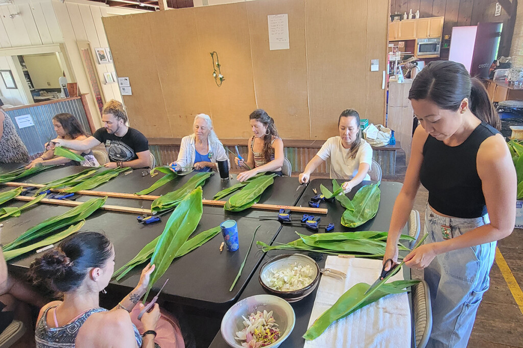 20231127 Hilo Lei Class Maria Kanai