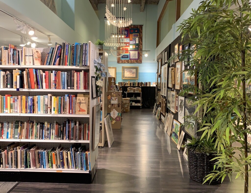 20240416 Honolulu Bookstores Js Village Books