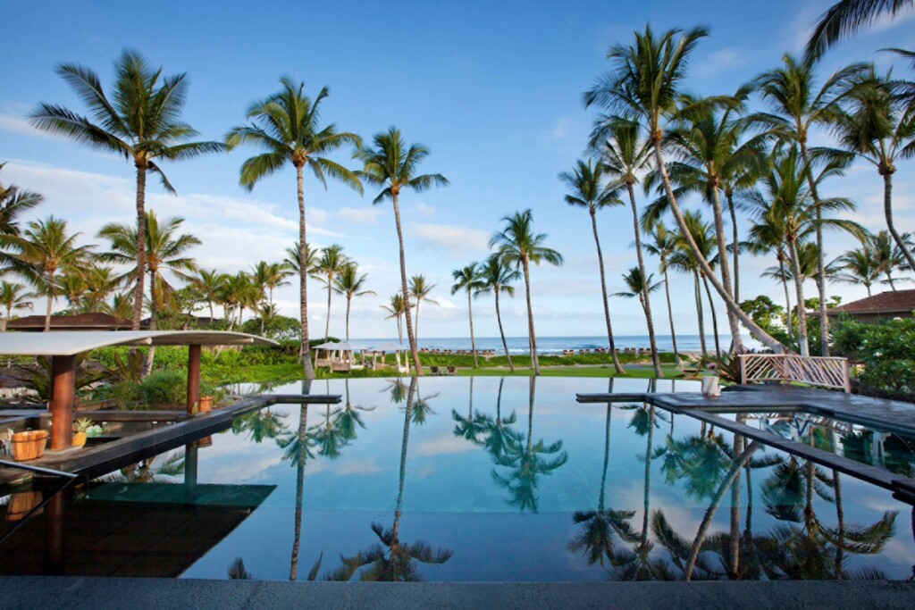 20250218 Fs Hualali Pools Palm Grove Pool
